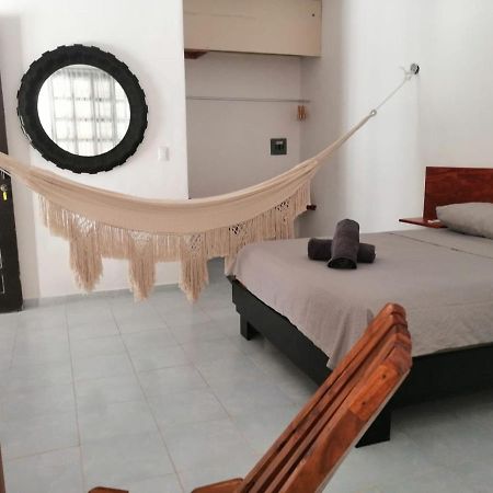 Habitacion A Unos Metros De La Playa El Cuyo Exteriör bild